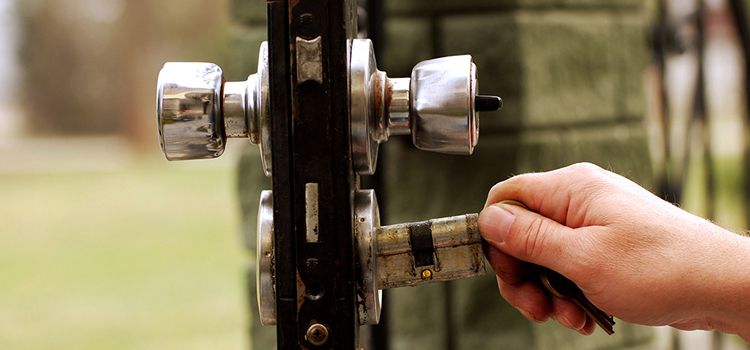 front door latch repair Lansdowne