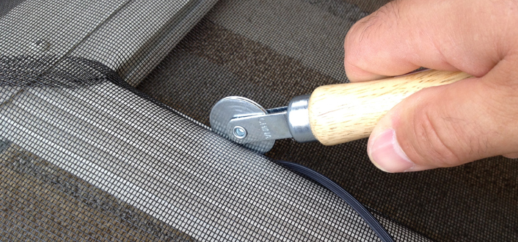 metal screen door repair in Lansdowne