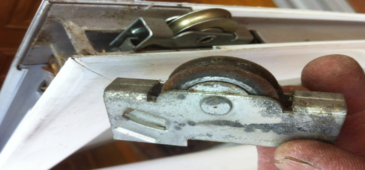screen door roller repair in Lansdowne